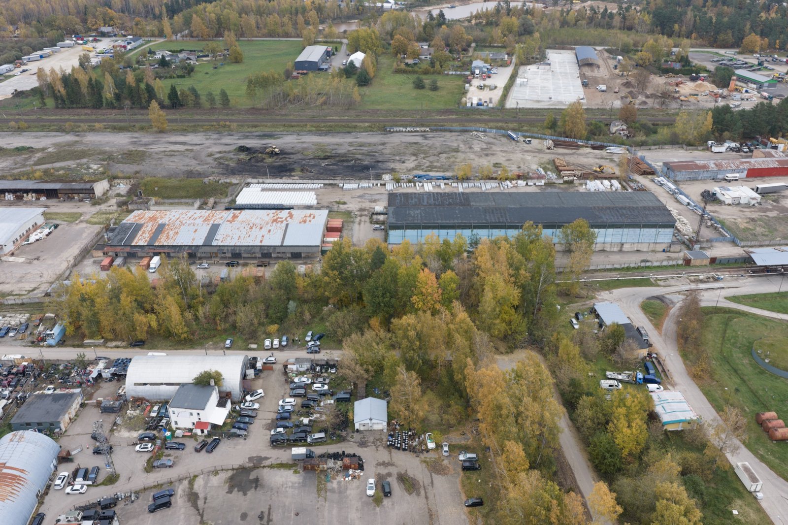 Industriālās teritorijas foto ar dronu - 2. objekta kopskats