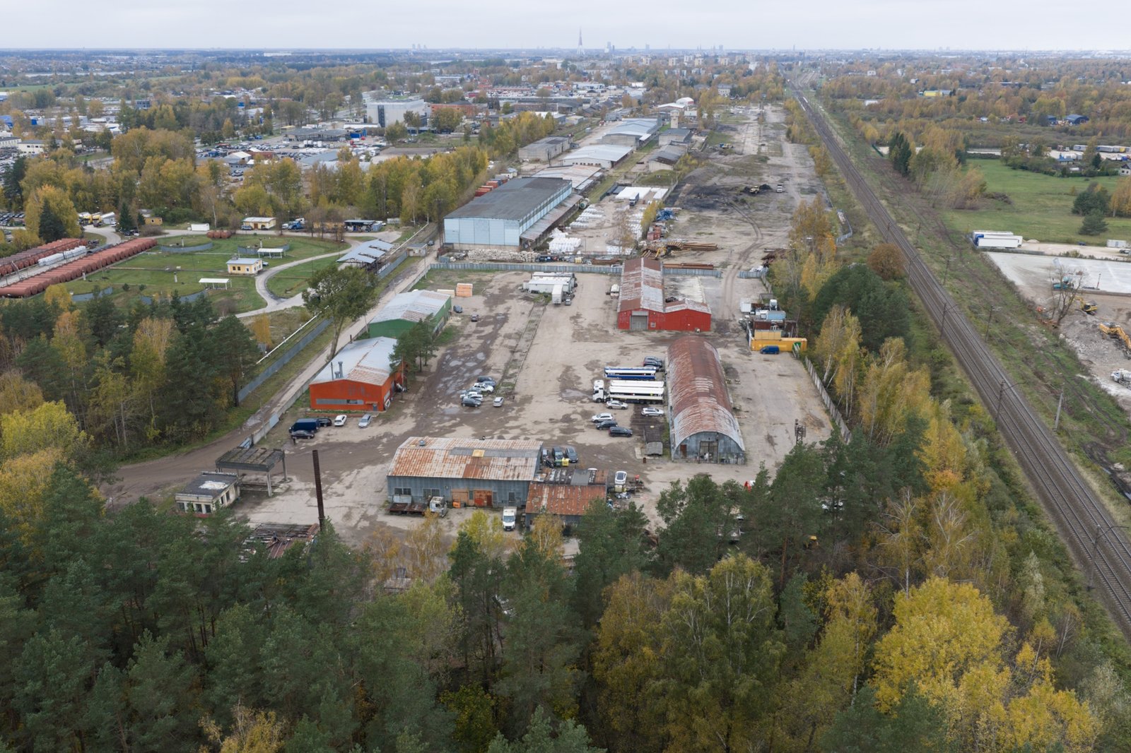 Industriālā teritorija no gaisa - 3. objekts, plašs kopskats