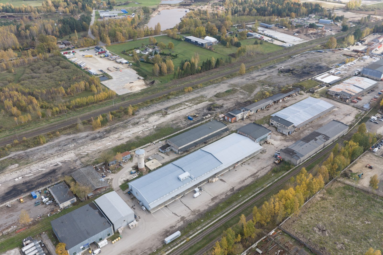 Industriālā teritorija no gaisa - 4. objekts, infrastruktūra un ceļi